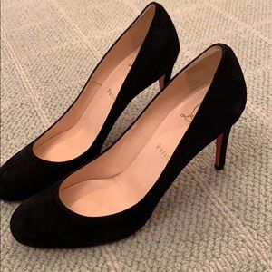 Black round toe Louboutin